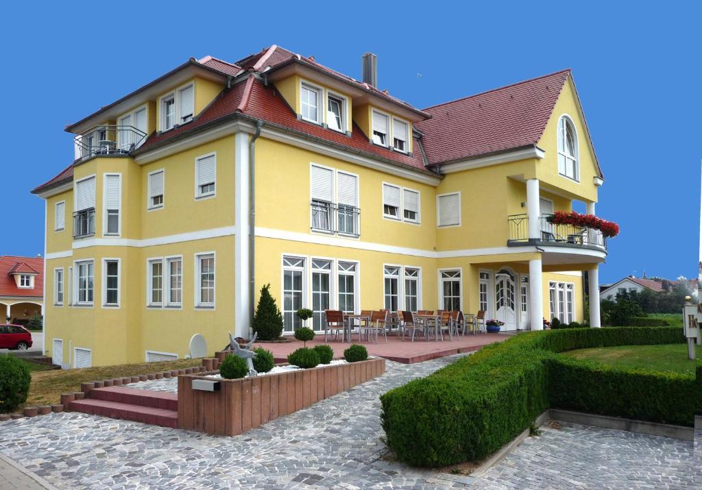 Hotel Bachwiesen Langensendelbach Exterior photo