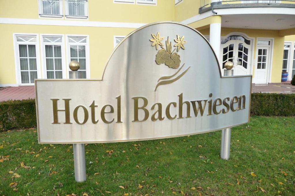 Hotel Bachwiesen Langensendelbach Exterior photo