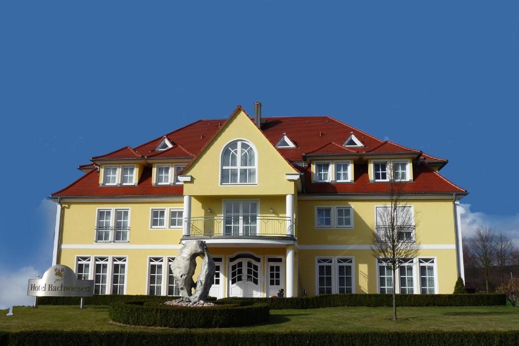 Hotel Bachwiesen Langensendelbach Exterior photo